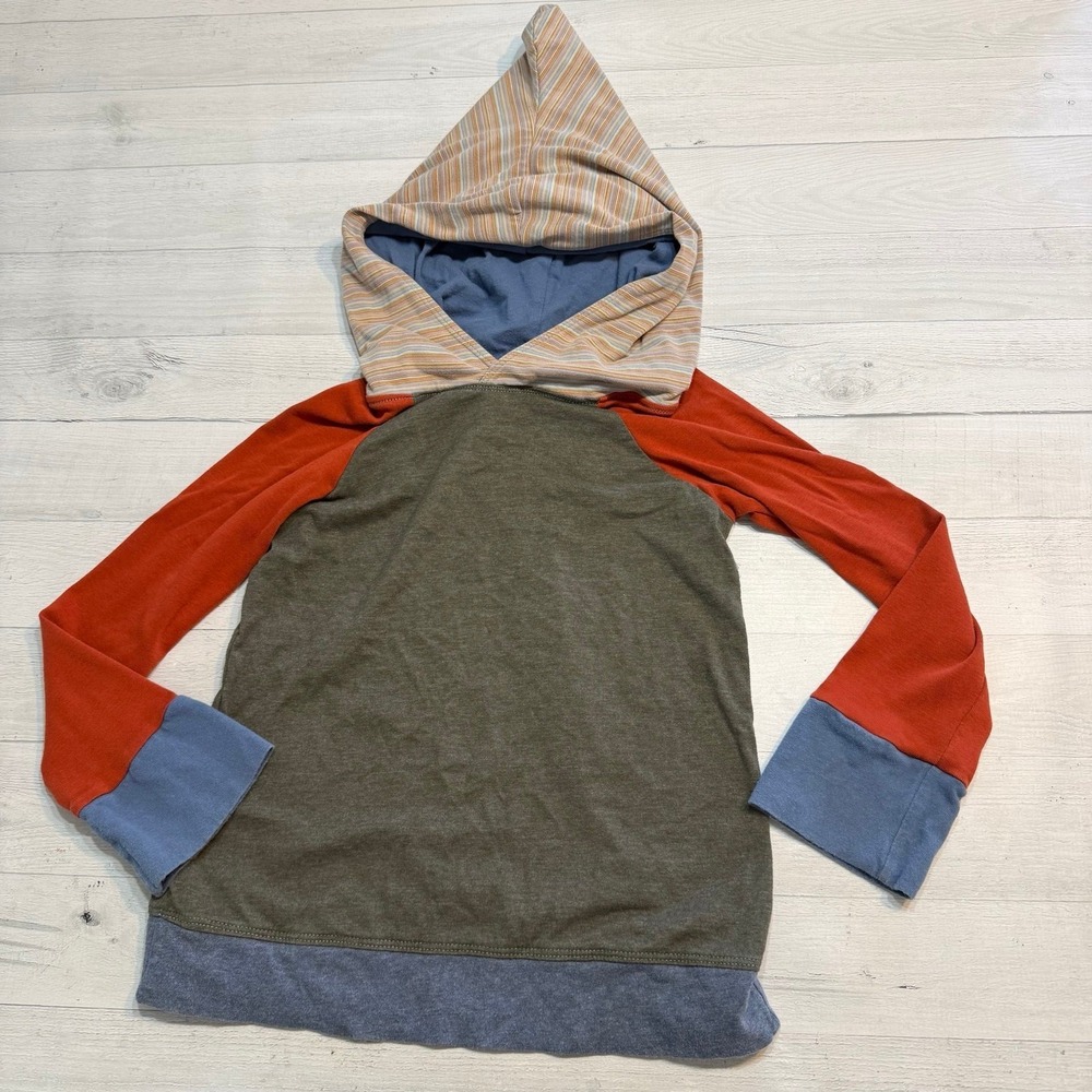 Recreate designs made in Montana kids elf hoodie size 6